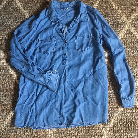 A Pea in the Pod Tops - A pea in the pod chambray tunic